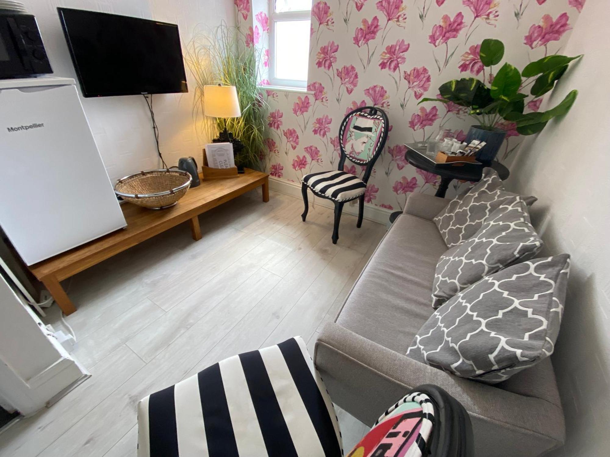 The Mayfield 3* Blackpool